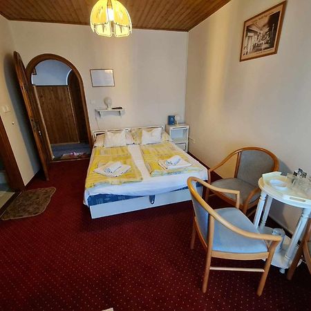 קסזטלי Steinhaus Bed & Breakfast מראה חיצוני תמונה