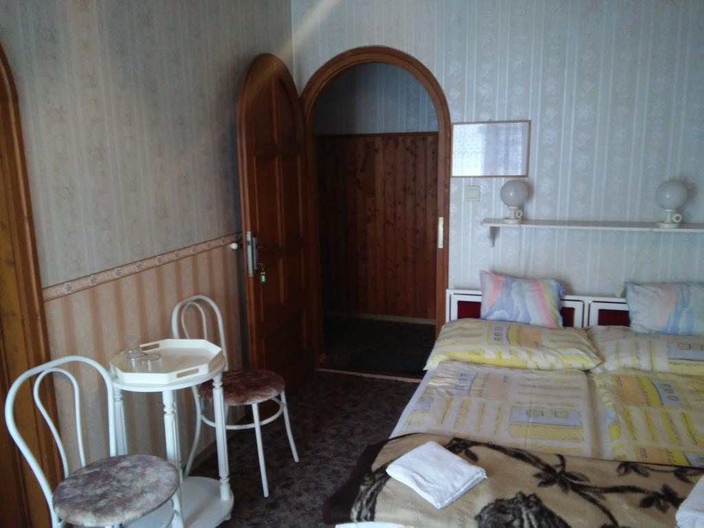 קסזטלי Steinhaus Bed & Breakfast חדר תמונה